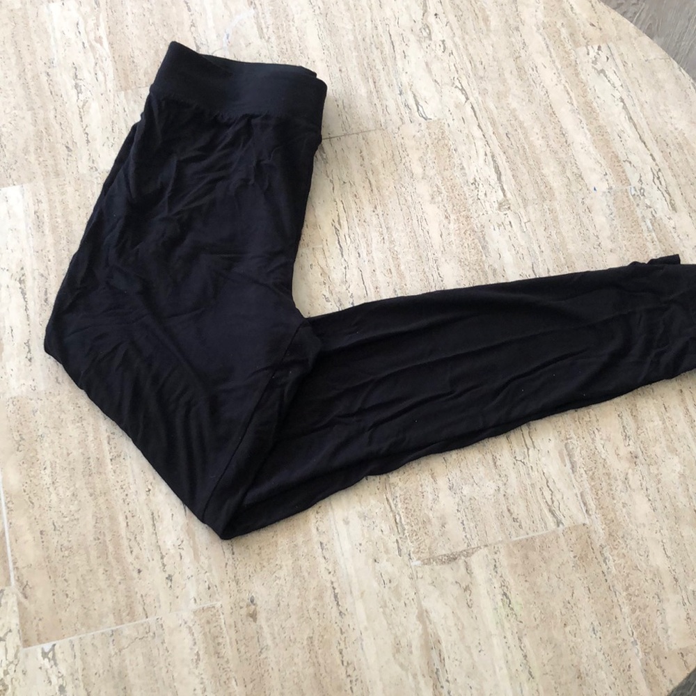 Black leggings